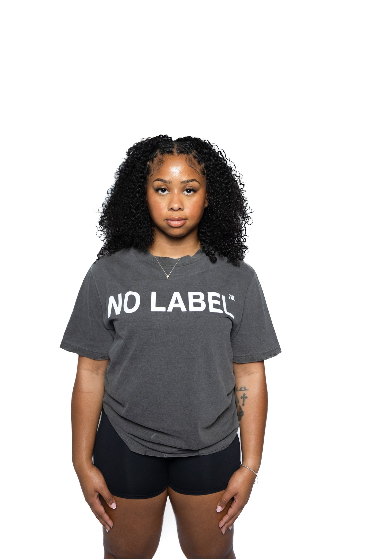 EVERYDAY NO LABEL TEE
