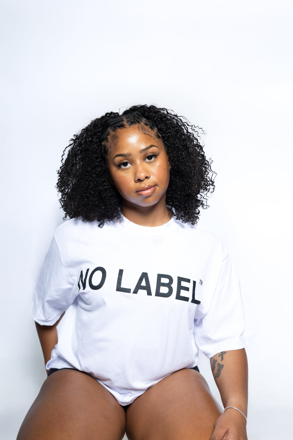 EVERYDAY NO LABEL TEE